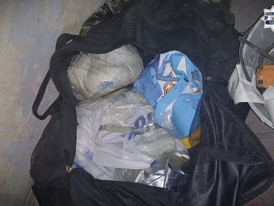 Dwaj pseudokibice mieli blisko 100 kg narkotyków. Policjanci dopadli ich w czasie transportu towaru