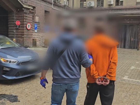 Dwie osoby ranne po ataku nożem. Podejrzany ukrywał się na ogrodach działkowych