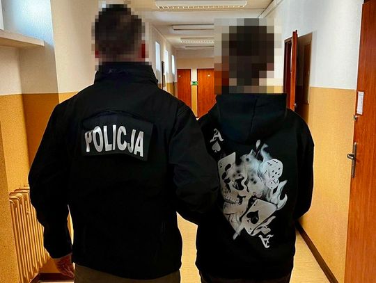 Dwóch 16-latków pobiło ochroniarza, żeby zatrzymać kradzione piwa. Staną przed sądem rodzinnym