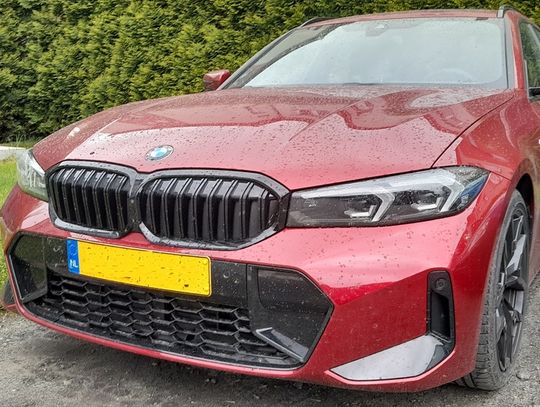 Dwóch Brytyjczyków jeździło po polskim miasteczku w bmw przywłaszczonym w Holandii. Auto jest warte 300 tysięcy zł