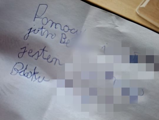 Dziewczynki dla zabawy napisały list z wezwaniem pomocy i wyrzuciły go przez okno. Służby postawione na nogi