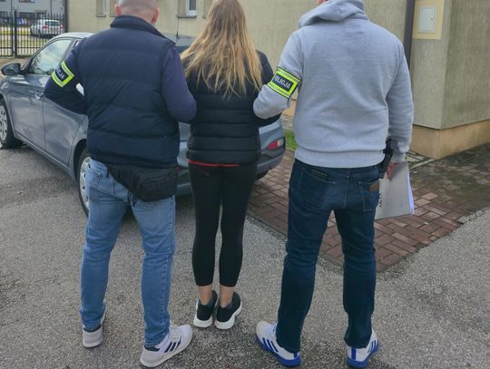 Fiat jechał całą szerokością krajówki. Świadkowie zatrzymali kompletnie pijaną obywatelkę Ukrainy