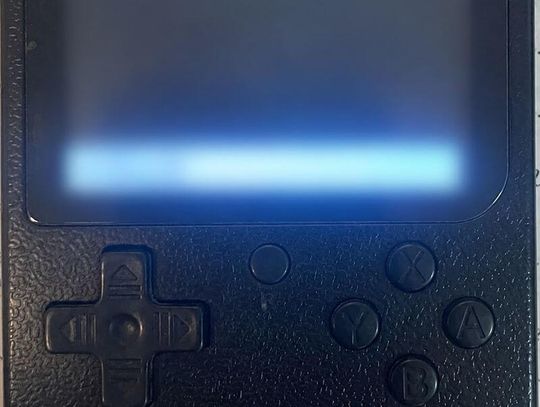„Game Boy” za 50 tysięcy złotych pozwalał na otwieranie aut. Złodzieje samochodów zatrzymani