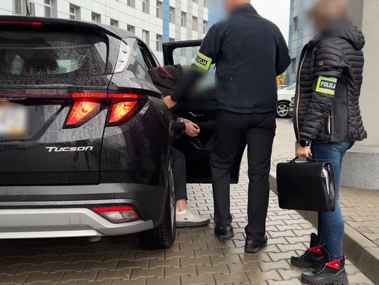 Gang wyłudził 55 milionów złotych od ubezpieczycieli. Celowo doprowadzali do zdarzeń drogowych