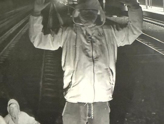 Grafficiarze zablokowali tory i pomalowali tramwaj. 18-latek groził motorniczemu pobiciem