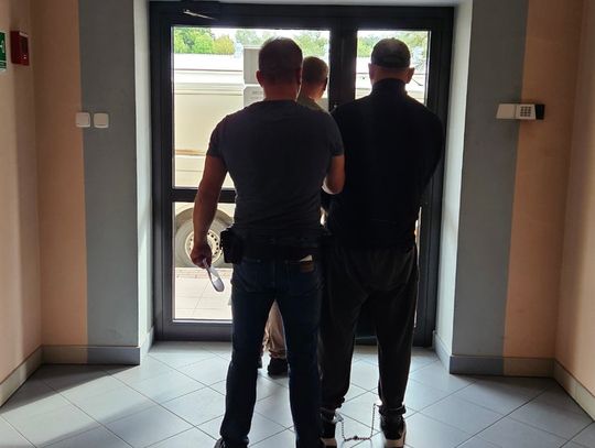 Groźby i darmowe zakupy. 48-latek terroryzował ekspedientkę przez kilka miesięcy