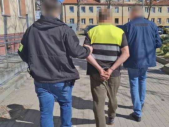 Groził strażakowi podczas akcji gaśniczej. Mężczyzna trzymał w ręku siekierę