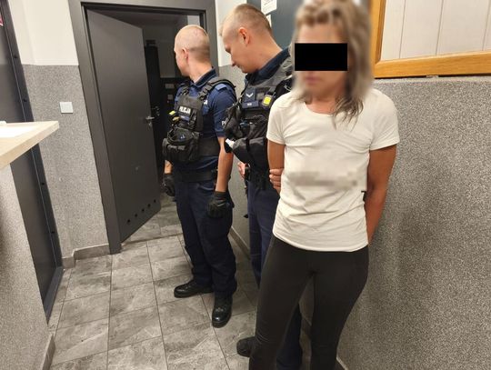 Groziła śmiercią byłemu partnerowi i jego matce. W samochodzie 32-latki policjanci znaleźli nóż