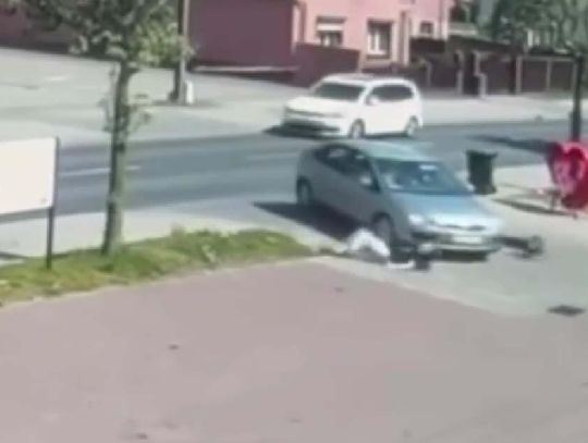 Groźnie wyglądające zderzenie samochodu z hulajnogą elektryczną. Oboje uczestnicy poniosą konsekwencje