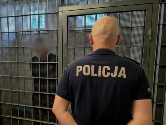 Gruzin najpierw rzucał koktajlami Mołotowa w znajomych, następnie próbował podpalić stację paliw