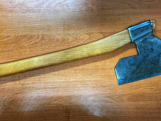 Gruzini i Polacy pobili się na rynku. W ruch poszła siekiera - policja chce deportować obcokrajowca