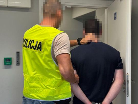 Gruzińscy taksówkarze zaatakowali kierowcę z konkurencji. Próbowali siłą wyciągnąć go z auta