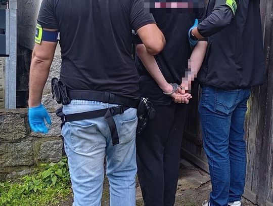 Handlował narkotykami przez blisko rok. 20-latek w rękach karpackiej policji