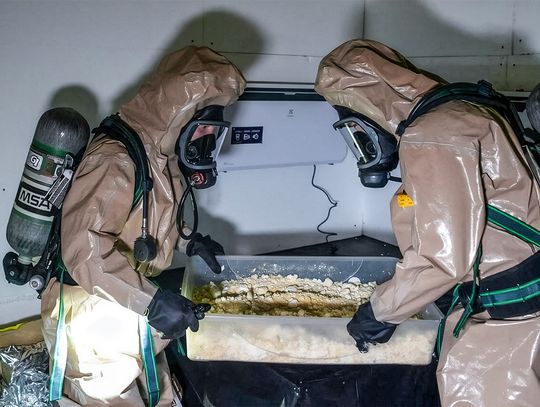 Historyczny nalot na fabryki syntetyków: tony narkotyków i 500 przeszukań w Polsce i na Ukrainie