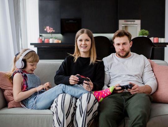 Jak skonfigurować kontrolę rodzicielską na konsoli PlayStation i Xbox? Jak skonfigurować kontrolę rodzicielską na konsoli PlayStation i Xbox?