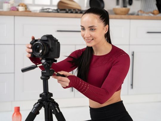 Jak wybrać aparat do vlogowania i tworzenia treści wideo? Jak wybrać aparat do vlogowania i tworzenia treści wideo?