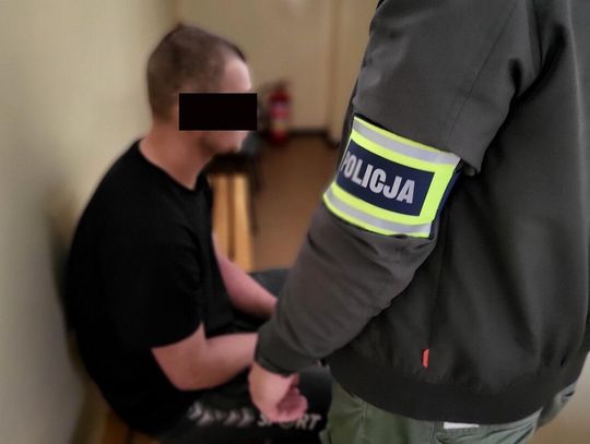 Jechał do pracy, dotarł do więzienia. Policja zatrzymała poszukiwanego listem gończym 23-latka