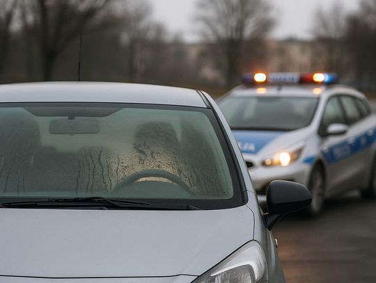 Jechał przez centrum pod prąd. 78-latek nie widział drogi, bo miał zaparowane szyby Jechał przez centrum pod prąd. 78-latek nie widział drogi, bo miał zaparowane szyby