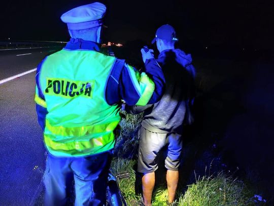 Jechał rowerem po autostradzie. Po zatrzymaniu 26-latek tłumaczył, że tak pokierowała go nawigacja