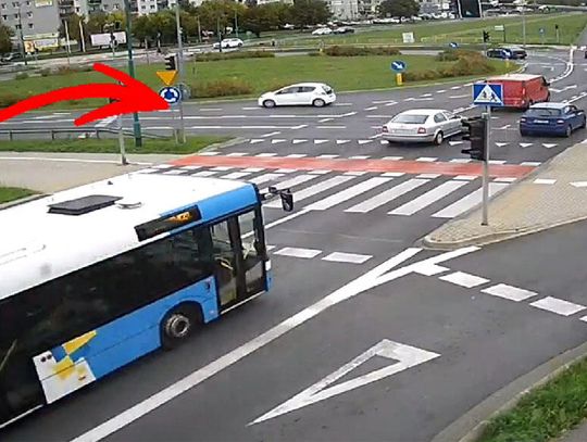 Jechała przez miasto pod prąd. Zatrzymał ją policjant wracający z pracy