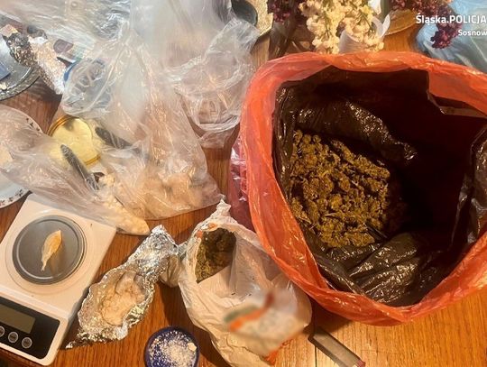 Jednego dnia kryminalni z Sosnowca zatrzymali dwóch dilerów i przejęli ponad 4 kg narkotyków