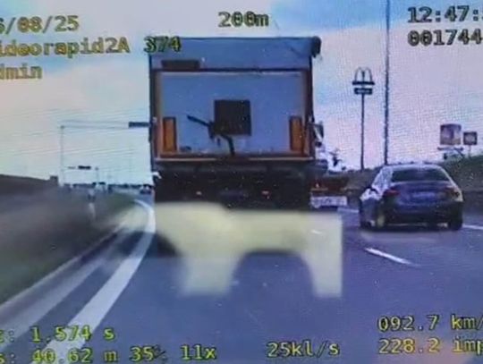 Kierowa ciężarówki ukarany za "wyścig słoni" na drodze ekspresowej. 32-latek złamał zakaz