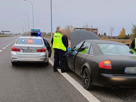 Kierowca audi uciekał policji. W trakcie pościgu uzbierał 210 punktów i mandaty na blisko 32 tysiące