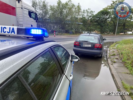 Kierowca bez prawka, auto bez przeglądu, w środku małe dziecko. 37-latek przyznał też, że brał narkotyki
