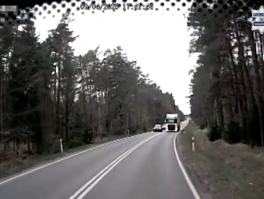 Kierowca ciężarówki prawie doprowadził do czołówki w autobusem pełnym pasażerów