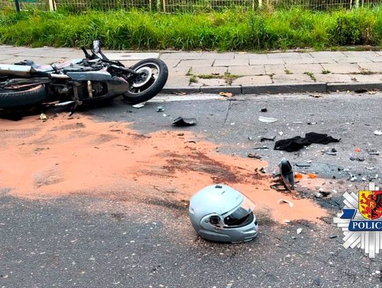 Kierowca dostawczaka wymusił pierwszeństwo motocykliście. Poszkodowany 33-latek trafił do szpitala