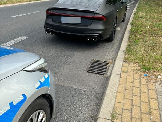 Kierowca na zakazie wpadł na kilka godzin przed końcem kary. Grozi mu więzienie i kolejny zakaz