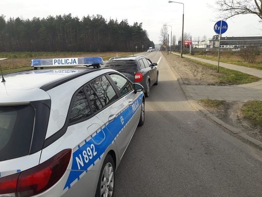 Kierowca po amfetaminie zadzwonił na policję. Wydawało mu się, że ktoś go ściga