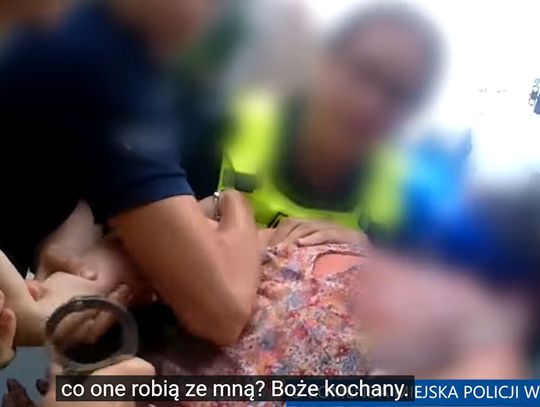Kierująca BMW uciekała policji, potem zabarykadowała się w aucie. Grozi jej więzienie i grzywna