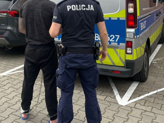 Kilka dni po wyjściu z więzienia wrócił za kraty. Pijany recydywista terroryzował sąsiada