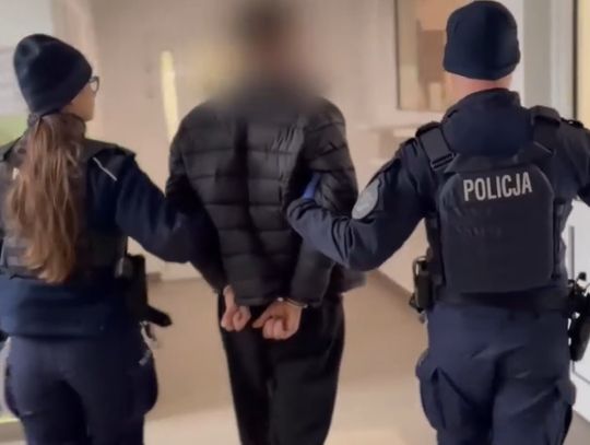 Kilkukrotnie pchnął 24-latka nożem i uciekł. Napastnik zatrzymany po policyjnej obławie