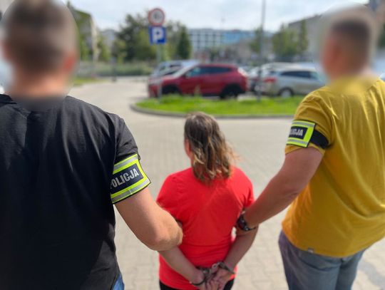 Kilkumiesięczne dziecko z połamanymi rączkami i nóżką. Matka zatrzymana za znęcanie się
