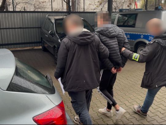 Koledzy uwierzyli, że "rządzą na dzielni". Bili, kradli i grozili ludziom. Najmłodszy ma 16 lat Koledzy uwierzyli, że "rządzą na dzielni". Bili, kradli i grozili ludziom. Najmłodszy ma 16 lat