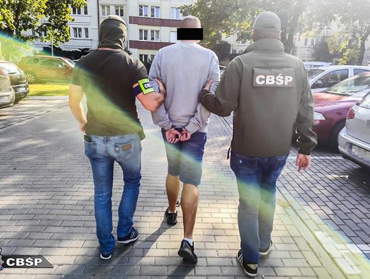 Kolejni zatrzymani członkowie mafii śmieciowej. Wśród nich urzędnik, który donosił przestępcom