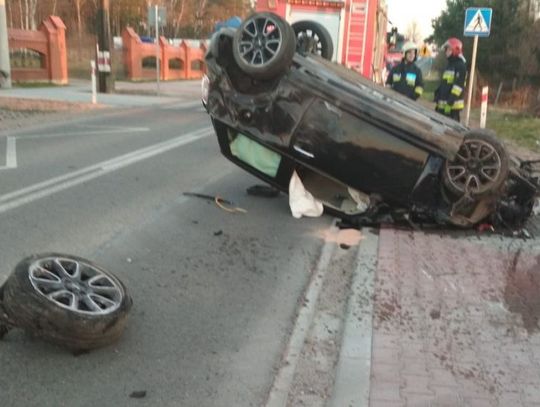 Kompletnie pijany dachował i uciekł na pole. Miał blisko 3,5 promila we krwi