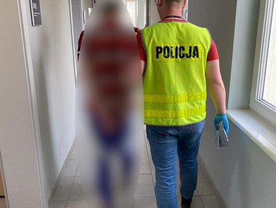 Koniec rodzinnej ucieczki przed prawem. 40-latek z amfetaminą, synowie do poprawczaka Koniec rodzinnej ucieczki przed prawem. 40-latek z amfetaminą, synowie do poprawczaka