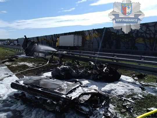 Koszmarny wypadek na drodze S8. 22-letni kierowca zginął w płonącym samochodzie