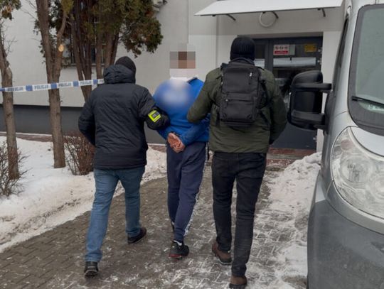 Kradzież Maserati wartego sto tysięcy. Policjanci namierzyli sprawców w dwóch różnych miejscach