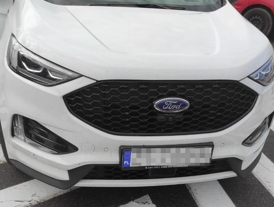 Kradziony ford wart sto tysięcy złotych zatrzymany na granicy. Złodziej bez prawka i po narkotykach