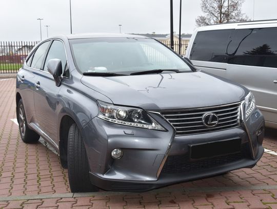 Kradziony lexus wart 160 tysięcy złotych zatrzymany na polskiej granicy [ZDJĘCIA]