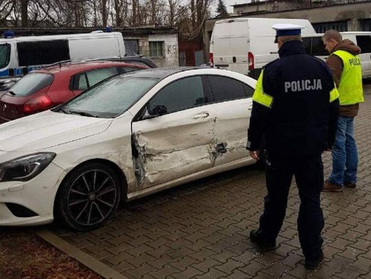 Kradzionym mercedesem jechał pod prąd autostradą z zaginioną 14-latką