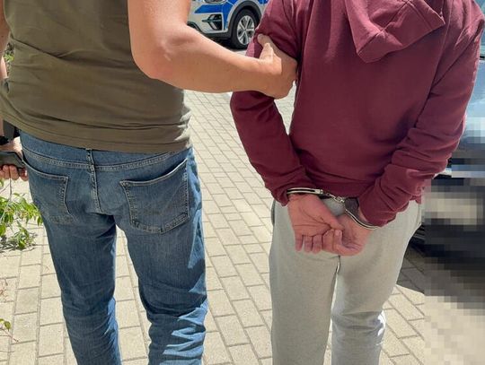 Krwawa awantura w mieszkaniu. 27-latek usłyszał zarzut zabójstwa swojego partnera