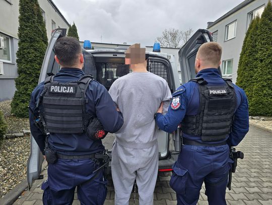 Krwawy finał awantury między mężczyznami. Ciało znaleziono w pustostanie Krwawy finał awantury między mężczyznami. Ciało znaleziono w pustostanie