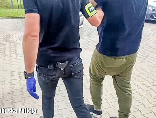 Kryminalni namierzyli 37-latka. W mieszkaniu znaleźli znaczne ilości narkotyków