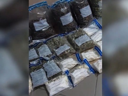 Kryminalni przejęli 15 kg narkotyków i zatrzymali trzech mężczyzn. Dwaj z nich zostali aresztowani