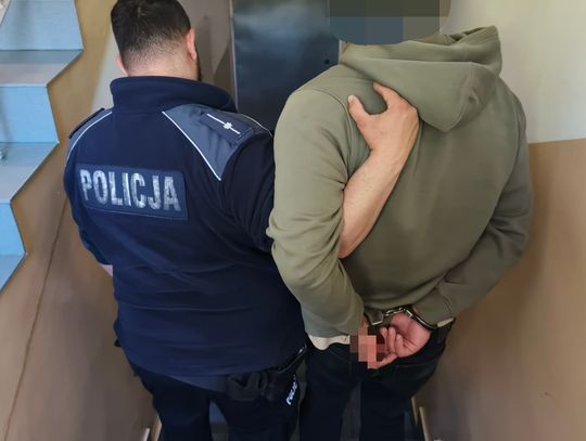 Kurierzy wpadli podczas kontroli drogowej. Przewozili w Dodge’u dwa kilogramy klefedronu